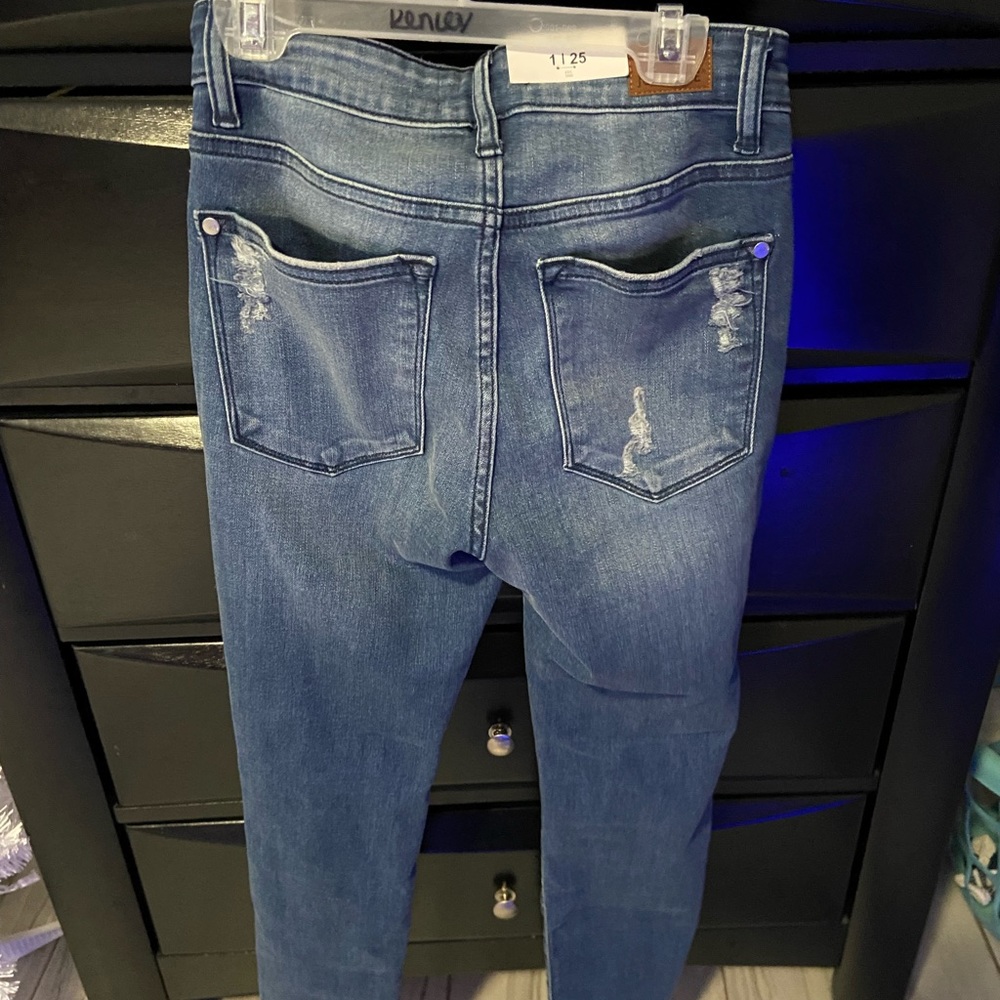 Brand New never worn Judy blue high waist distressed.Size 1/25